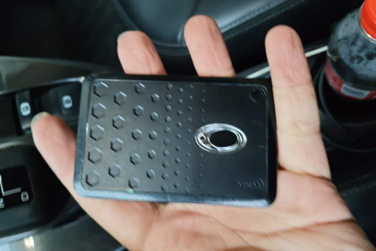 Used ORA iQ 2018 Smart Connectivity Model
