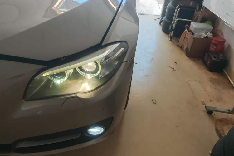 Used BMW 5 Series 2014 520Li Elegant Model
