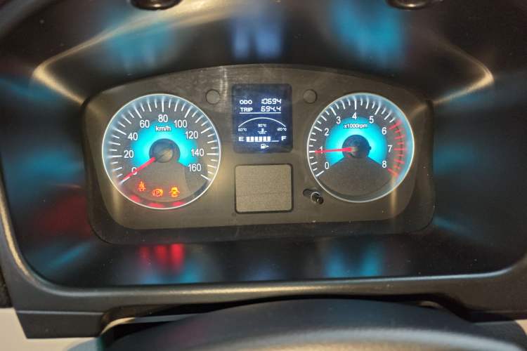 Used Jinbei New Hiace S 2023 1.5L Wealth Edition Passenger Van 5/6/7-Seater Central Air Conditioning Version SWC15M
