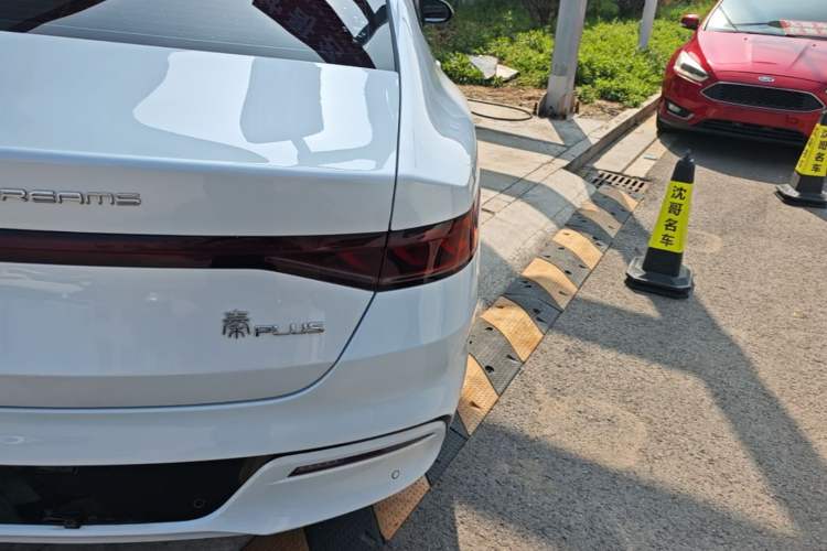 Used BYD Qin PLUS 2021 EV 500KM Luxury Model
