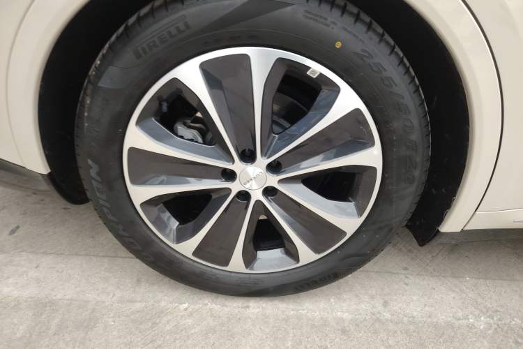 Used Hima Luxeed R7 2025 Range-Extended Version 251 km Max