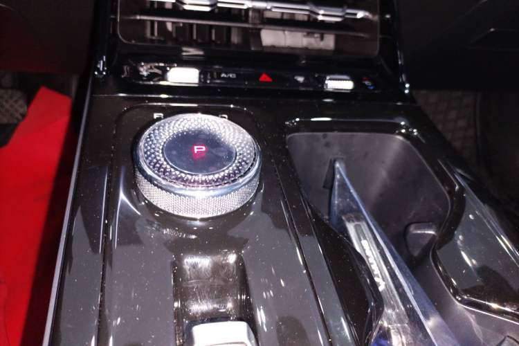 Used Wuling Xingguang 2024 Co-Creation Edition 510 Advanced Model
