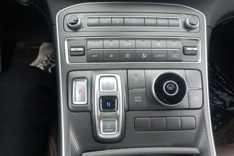 Used Hyundai Santa Fe 2023 Traveler 380T GDi Automatic Two-Wheel Drive GLX Elite Edition
