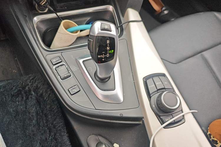 Used BMW 3 Series 2015 320i Fashion Model
