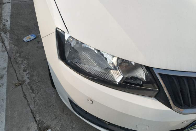 Used Skoda Rapid Spaceback 2016 Revised Version 1.4L Manual Front-Drive Edition