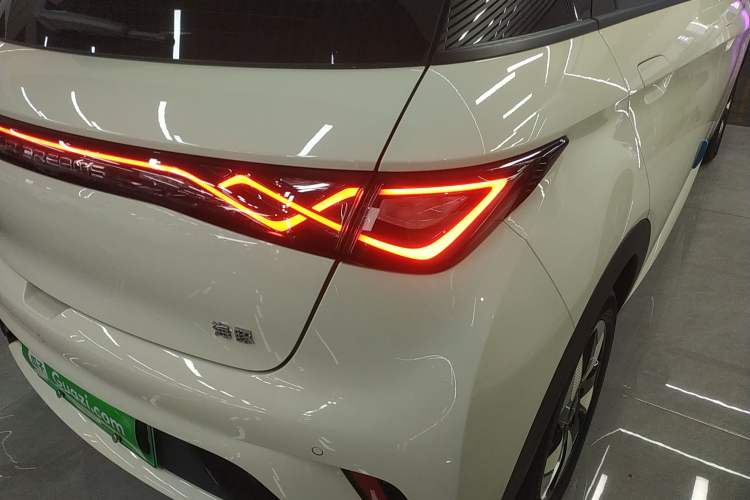 Used BYD Dolphin 2025 420km Free Edition Right Rear Taillight