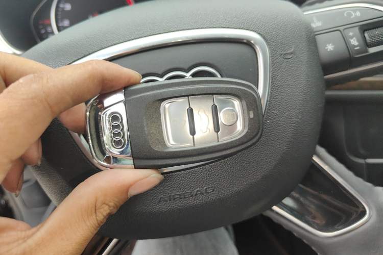 Used Audi A6L 2018 30th Anniversary Edition 45 TFSI quattro Luxury Model
