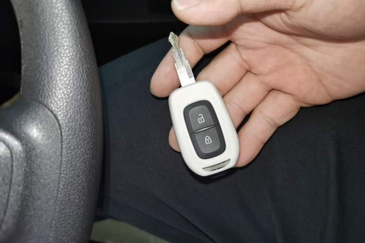 Used Dongfeng NAMMI BOX 2022 Chasing Wind Edition 331 km Standard Model