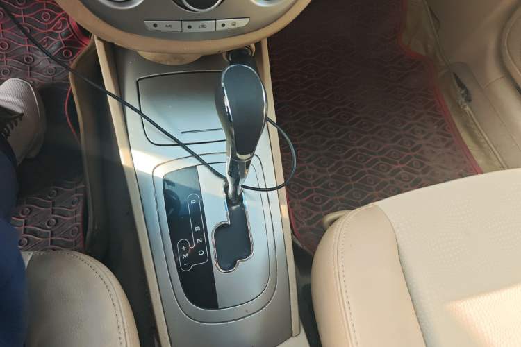 Used Buick Excelle 2013 1.5L Automatic Classic Model
