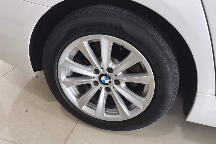 Used BMW 5 Series 2015 520i Elegant Edition