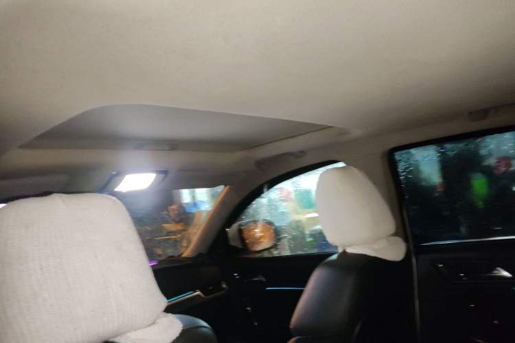 Used Zotye T600 Coupe 2017 1.5T Automatic Luxury Model Headliner