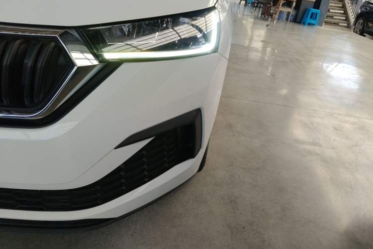 Used Skoda Kamiq 2020 Facelift GT 1.5L Automatic Comfort Edition China VI Standard
