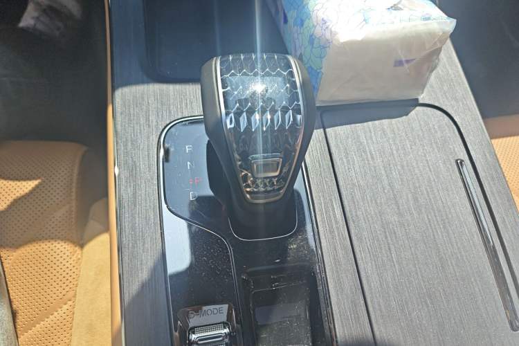 Used GAC Trumpchi ES9 2024 PHEV with 143 km Max Gear Lever