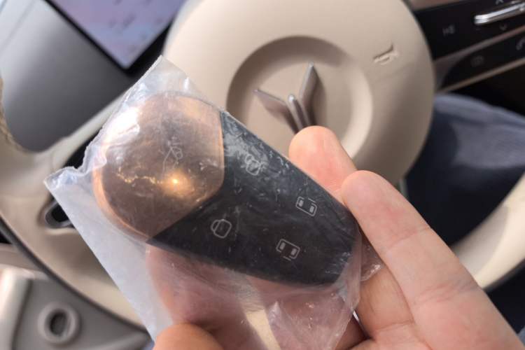 Used VOYAH Dream 2025 PHEV Four-Wheel-Drive Flagship Kunpeng Edition Vehicle Key