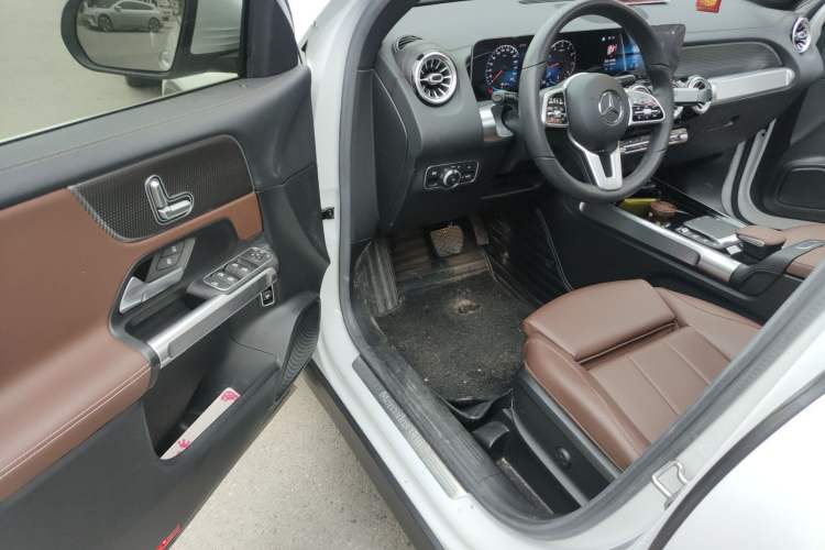 Used Mercedes-Benz GLB 2020 Updated GLB 200 Dynamic Edition Driver Seat