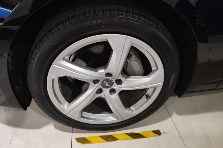 Used Audi A6L 2019 45 TFSI quattro Prestige Elegant Edition Left Front Wheel Hub