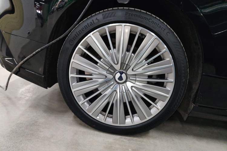 Used Denza Z9 2024 1100 km All-Wheel-Drive Ultra Version