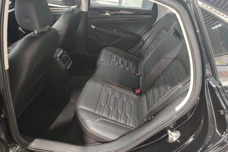 Used Volkswagen Passat 2020 330TSI Elite Edition China VI