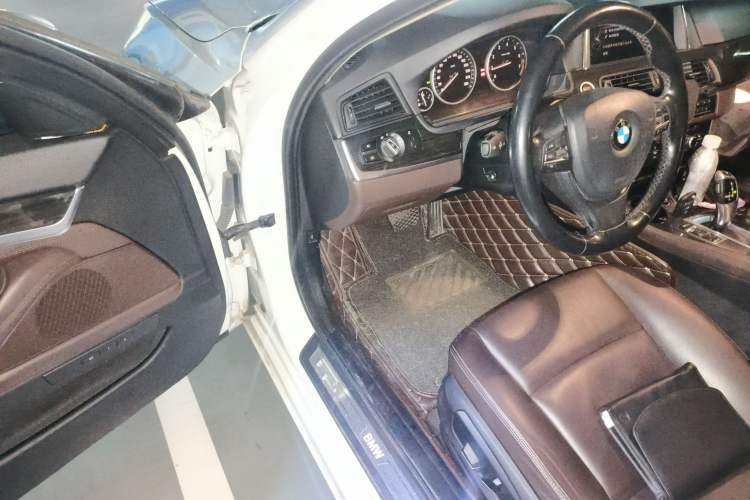 Used BMW 5 Series 2014 525Li Luxury Design Package
