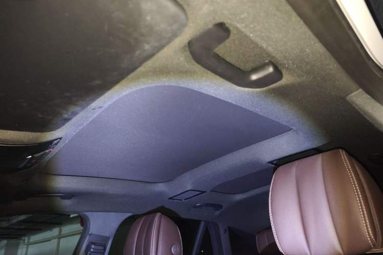 Used Mercedes-Benz GLC 2022 Refreshed GLC 260 L 4MATIC Dynamic Edition Headliner