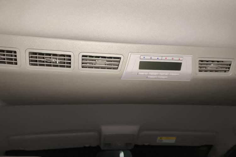 Used JAC Refine M5 2017 2.0T Gasoline Automatic Prestige Edition