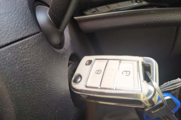 Used Jetta VS5 2021 280TSI Manual Entry-Level Trim Vehicle Key