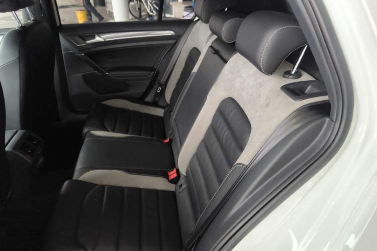 Used Volkswagen Golf 2020 Charming Edition 280TSI DSG R-Line