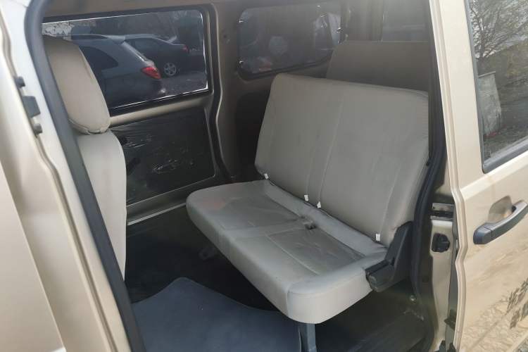 Used Wuling Rongguang S 2021 1.2L Base Model 7-Seater LSI
