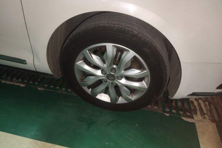 Used Citroen C5 2013 2.3L Automatic Zunyu Model
