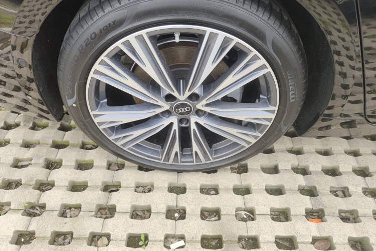 Used Audi A6L 2024 45 TFSI Prestige Elegant Edition Right Rear Wheel Hub