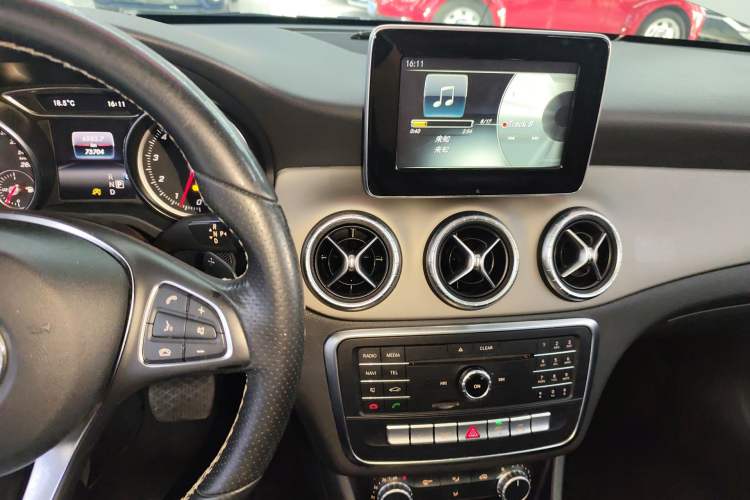Used Mercedes-Benz CLA 2017 CLA 200 Style Edition Audio And AC Panel