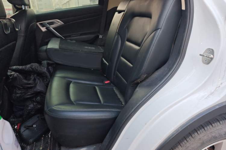 Used Geely Auto Emgrand X7 Sport 2016 1.8TD Automatic Smart Model Left Rear Seat