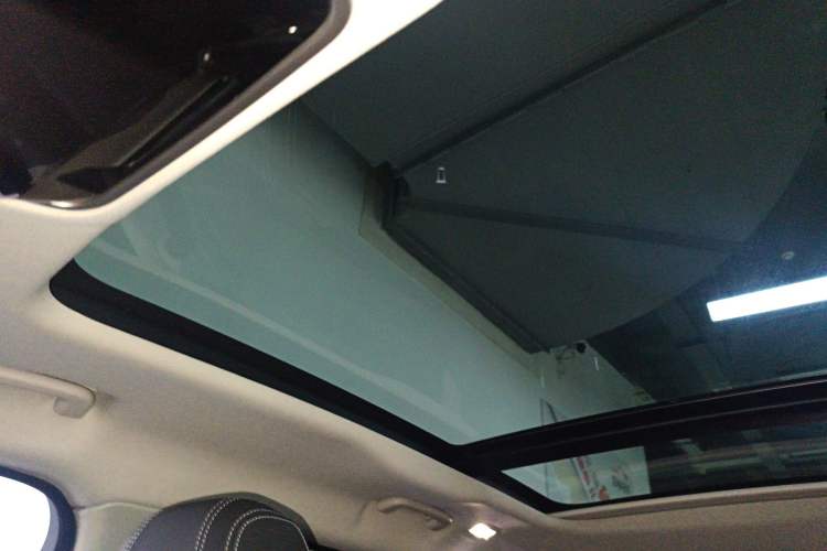 Used Land Rover Range Rover Velar 2019 250 PS
