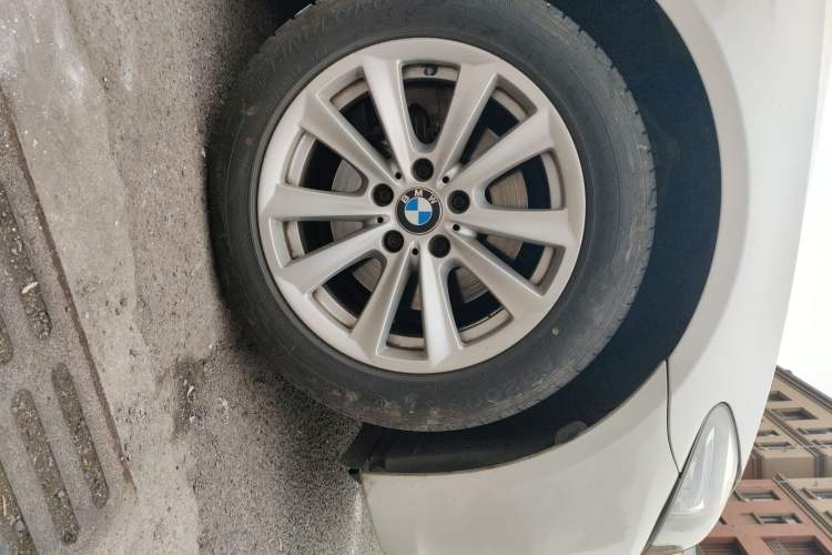 Used BMW 5 Series 2014 520i Elegant Edition