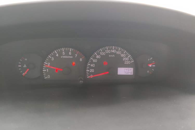 Used Geely Auto Diamond 2015 Sedan 1.5L Manual SuperDeluxe Model Instrument Cluster