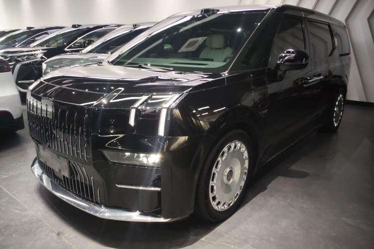 Used Zeekr 009 2024 Six-Seat Executive Version 4WD 108 kWh