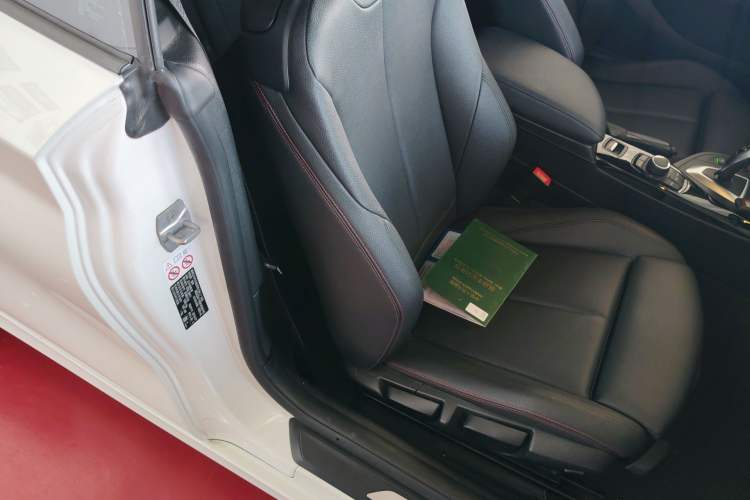 Used BMW 2 Series 2018 220i Convertible Coupe Sports Design Package
