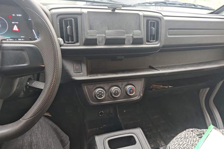 Used Karry Jiangtun E7 2024 Mingchuang 6-Seater Version
