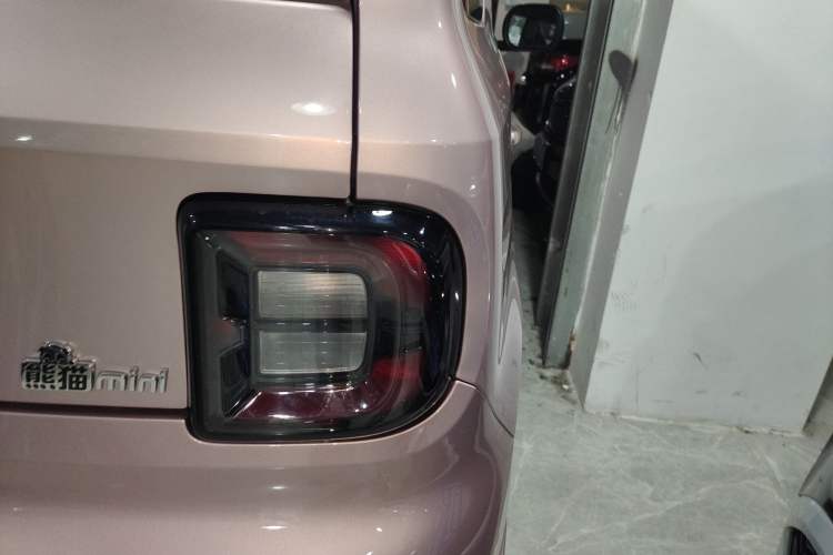 Used Geely Galaxy Panda 2023 Panda Mini 200km Endurance Bear