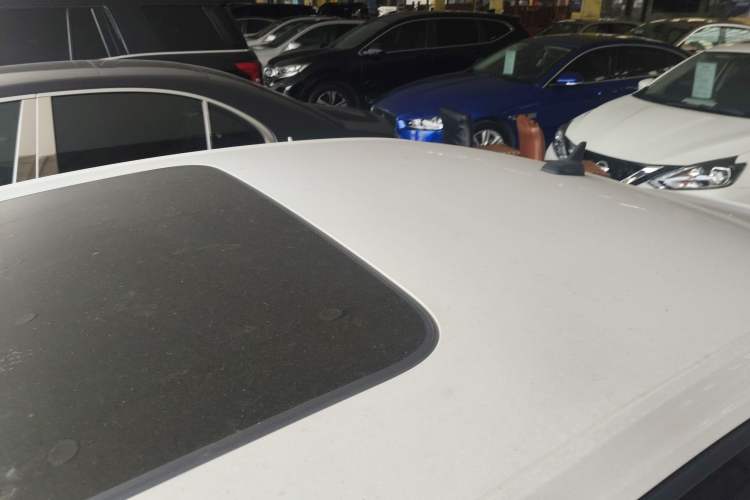 Used Volkswagen Lavida 2021 1.5L Automatic Comfort Edition Roof