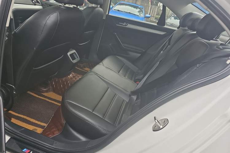 Used Volkswagen Lamando 2019 230TSI DSG Fashion Edition China VI