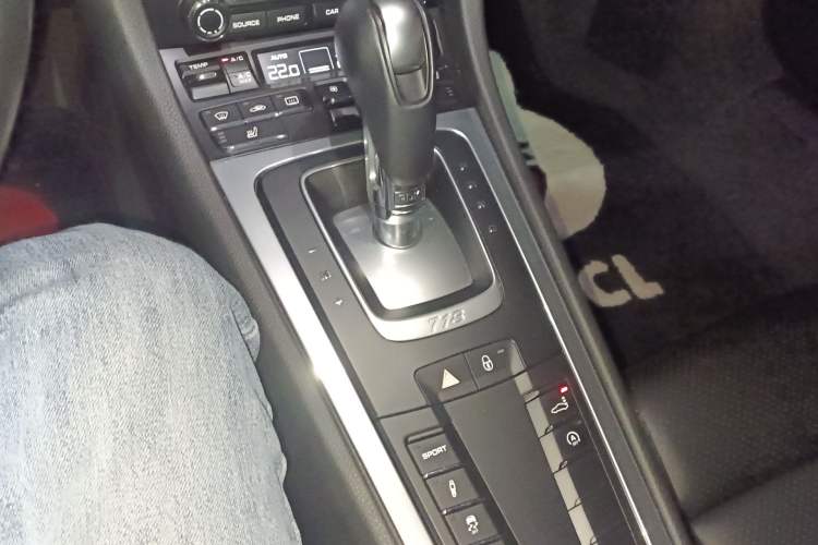 Used Porsche 718 2016 Cayman 2.0T Gear Lever