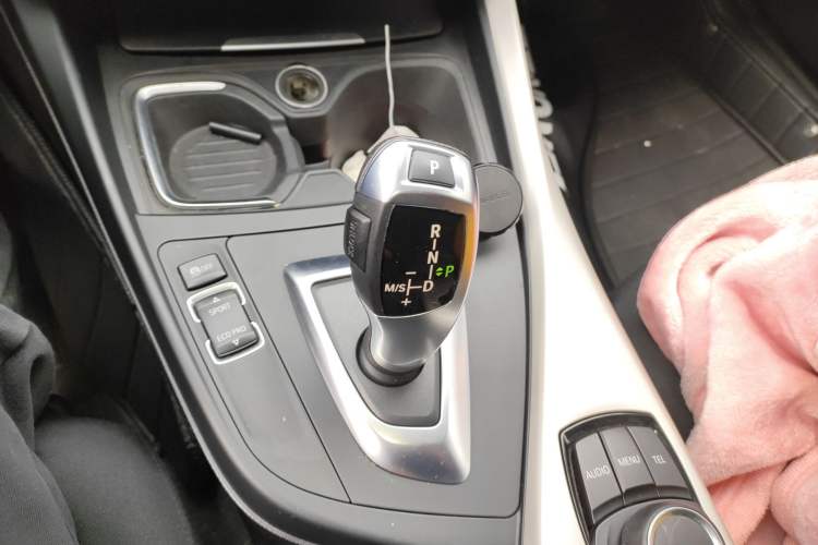 Used BMW 1 Series 2016 118i Leading Model Gear Lever