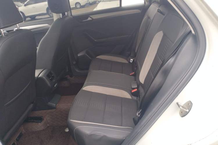 Used Volkswagen T-ROC 2020 280TSI DSG Two-Wheel-Drive Elite Version