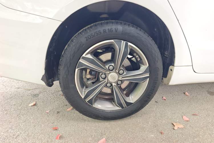 Used Geely Auto Emgrand GL 2018 1.4T DCT Elite Smart Connectivity Version Right Rear Wheel Hub