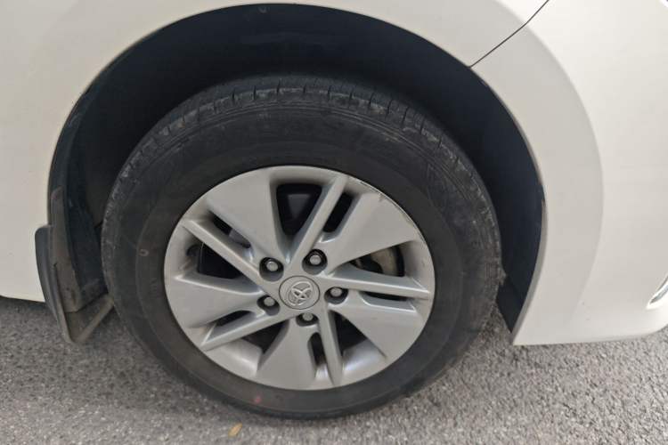 Used Toyota Corolla 2014 1.6L Manual GL Exterior 7