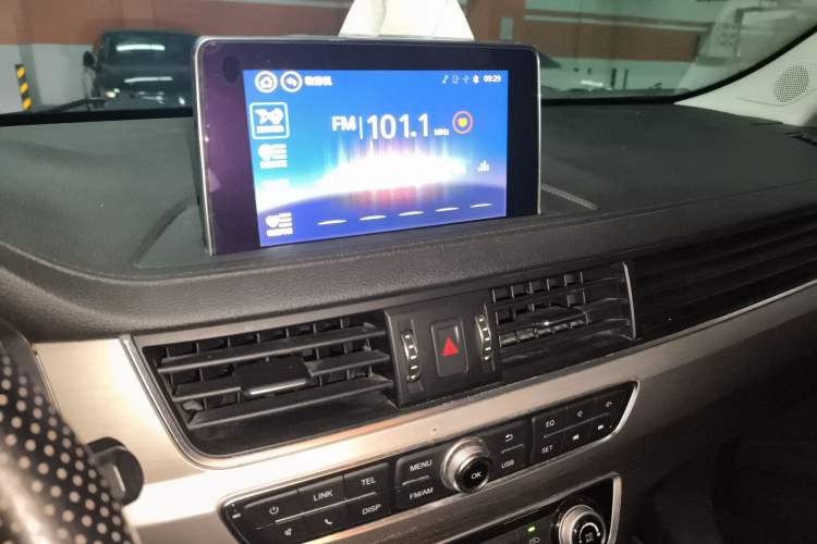 Used FORTHING Joyear X5 2017 1.6L CVT Luxury Model Audio And AC Panel