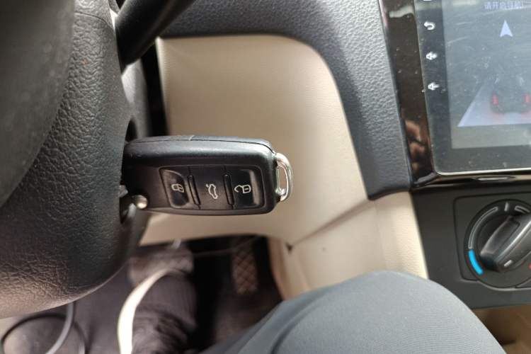 Used Skoda Rapid 2013 1.6L Automatic Smart Selection Model
