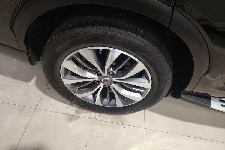 Used GAC Trumpchi GS8 2017 320T Two-Wheel Drive Luxury Smart Connectivity Version (7 Seats) Exterior 5