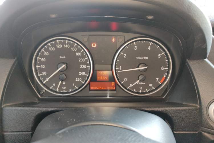 Used BMW X1 2014 sDrive18i Leading Model
